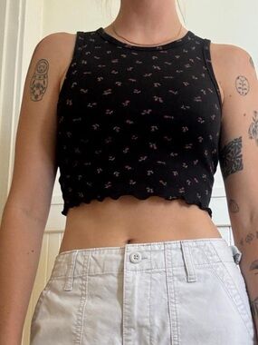 Black floral tank